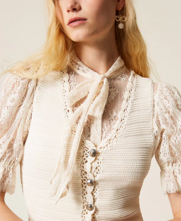 Gilet ajusté en maille à finitions crochetées