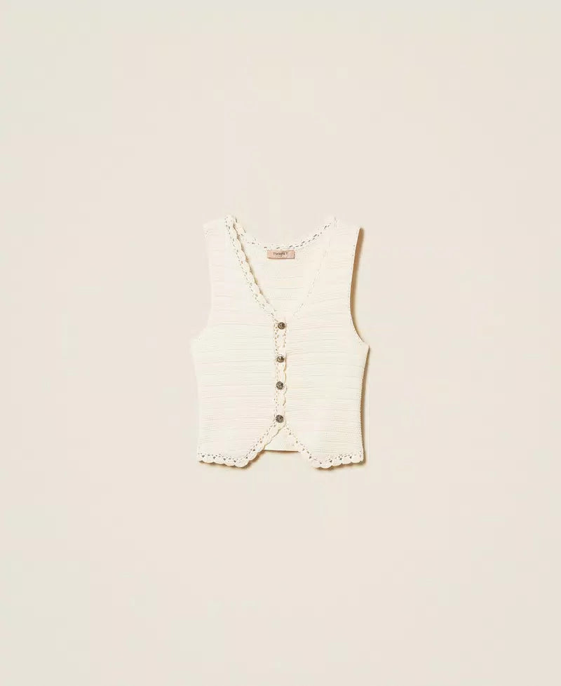 Gilet ajusté en maille à finitions crochetées