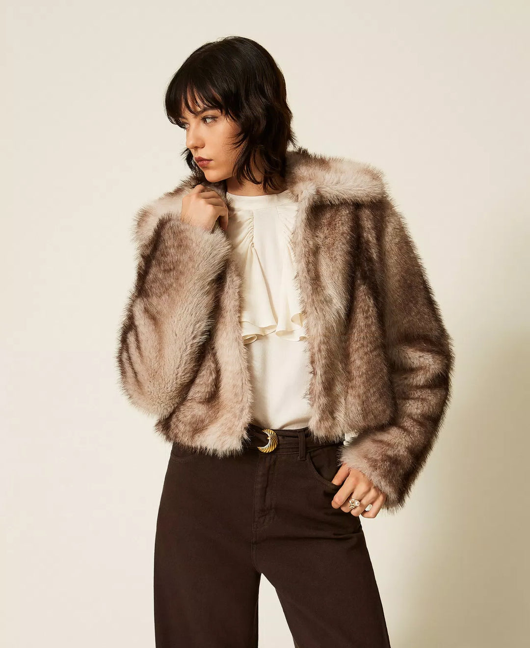 Veste courte en fausse fourrure