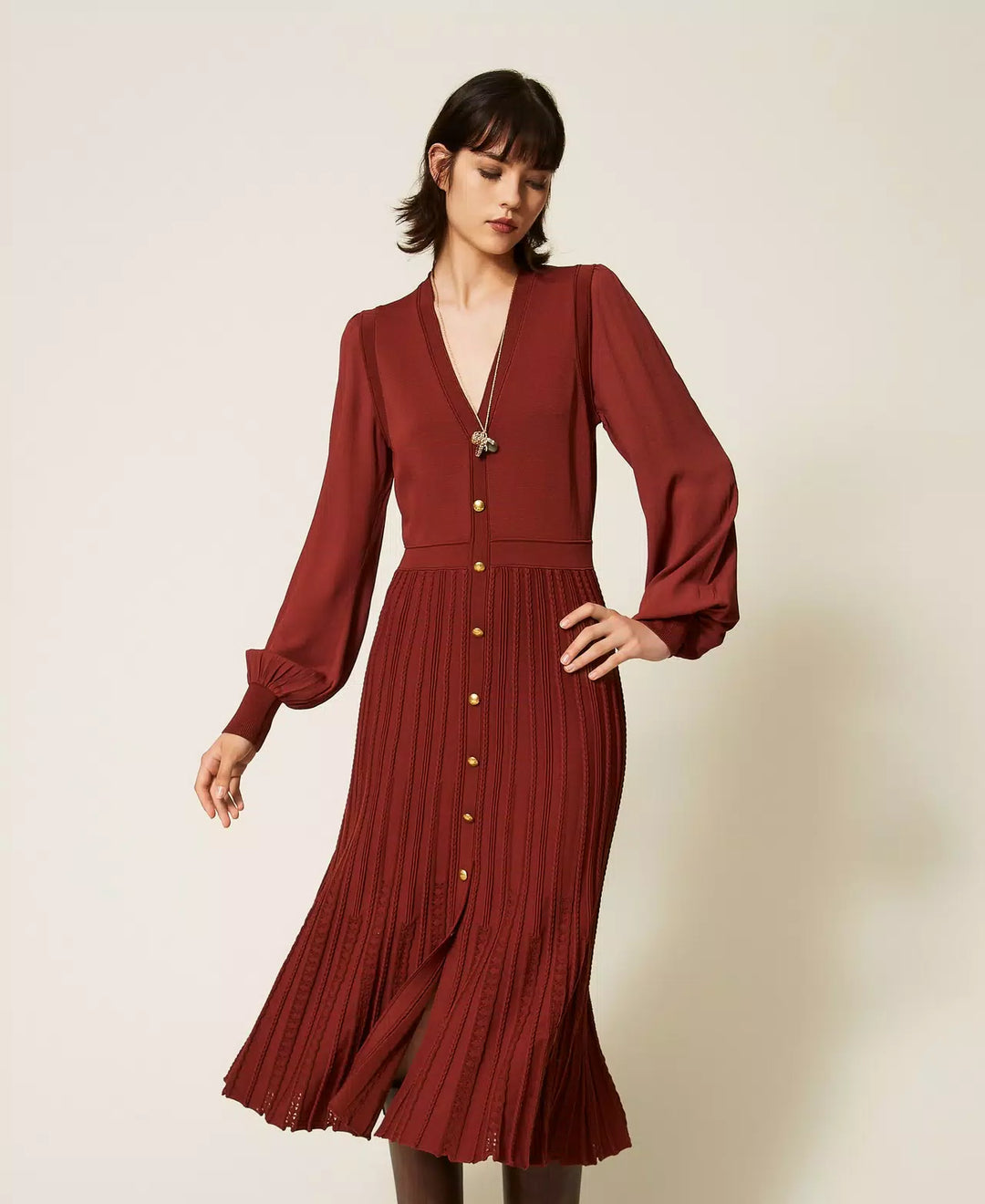 Robe longue en maille ajourée à effet cardigan