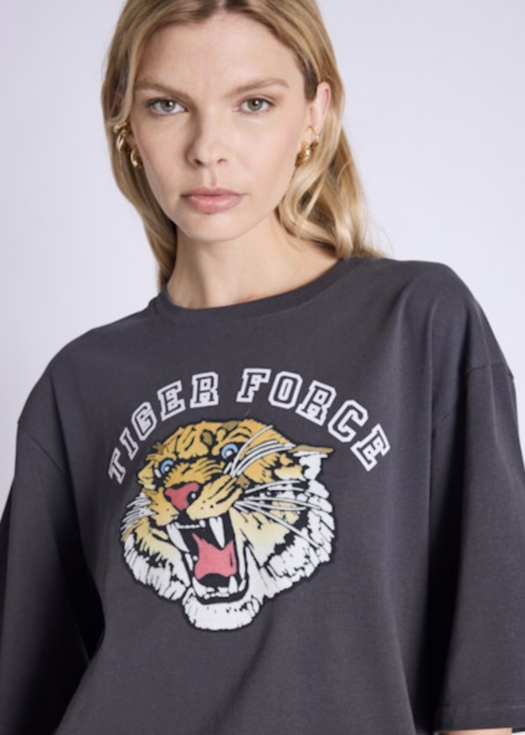T-shirt ample avec imprimé et écriture "Tiger Force"