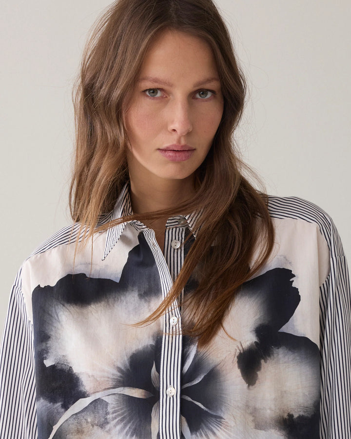 Chemise ample à rayures et motif floral