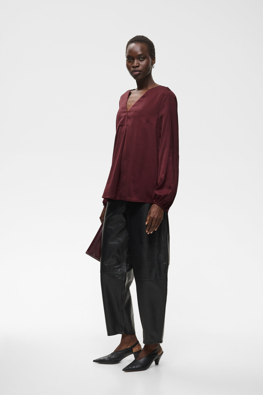 Blouse satinée col en V Rinda