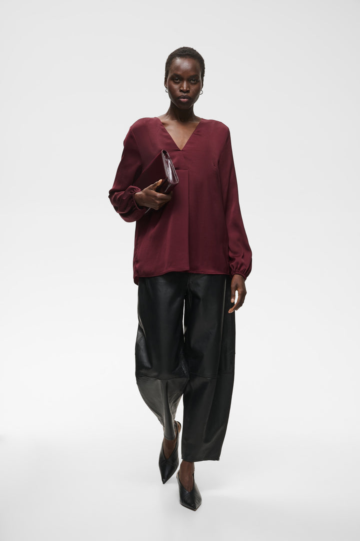 Blouse satinée col en V Rinda