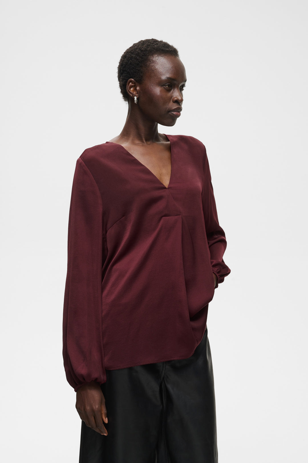 Blouse satinée col en V Rinda