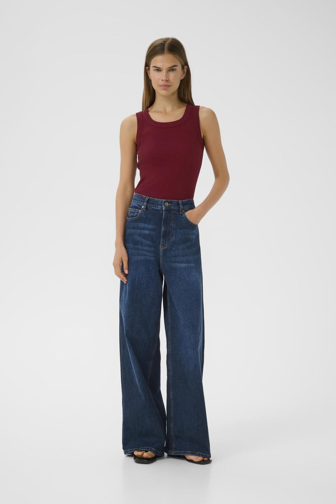 Camisole côtelée avec col rond Dagna