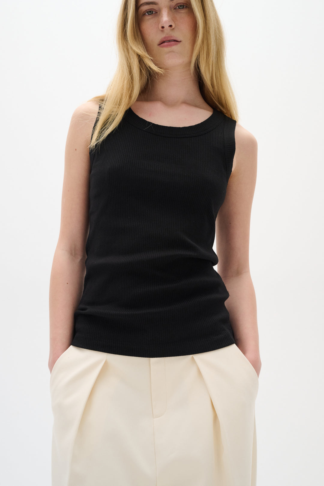 Camisole côtelée avec col rond Dagna