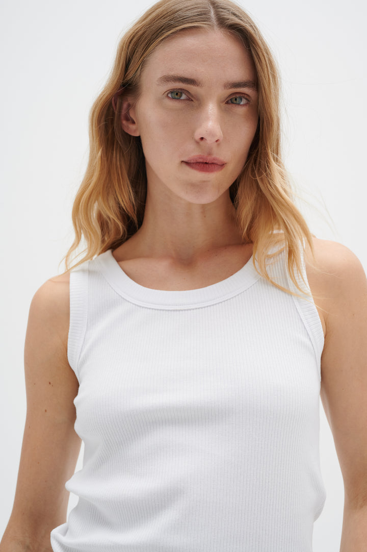 Camisole côtelée avec col rond Dagna