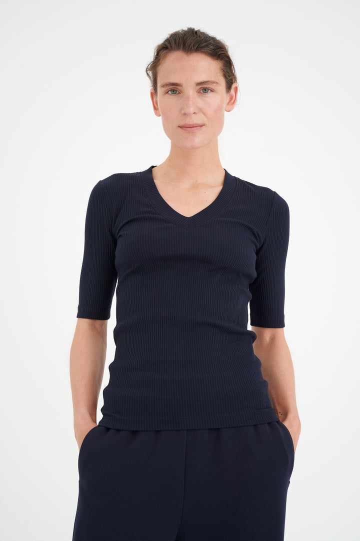 T-shirt élégance col V Dagna