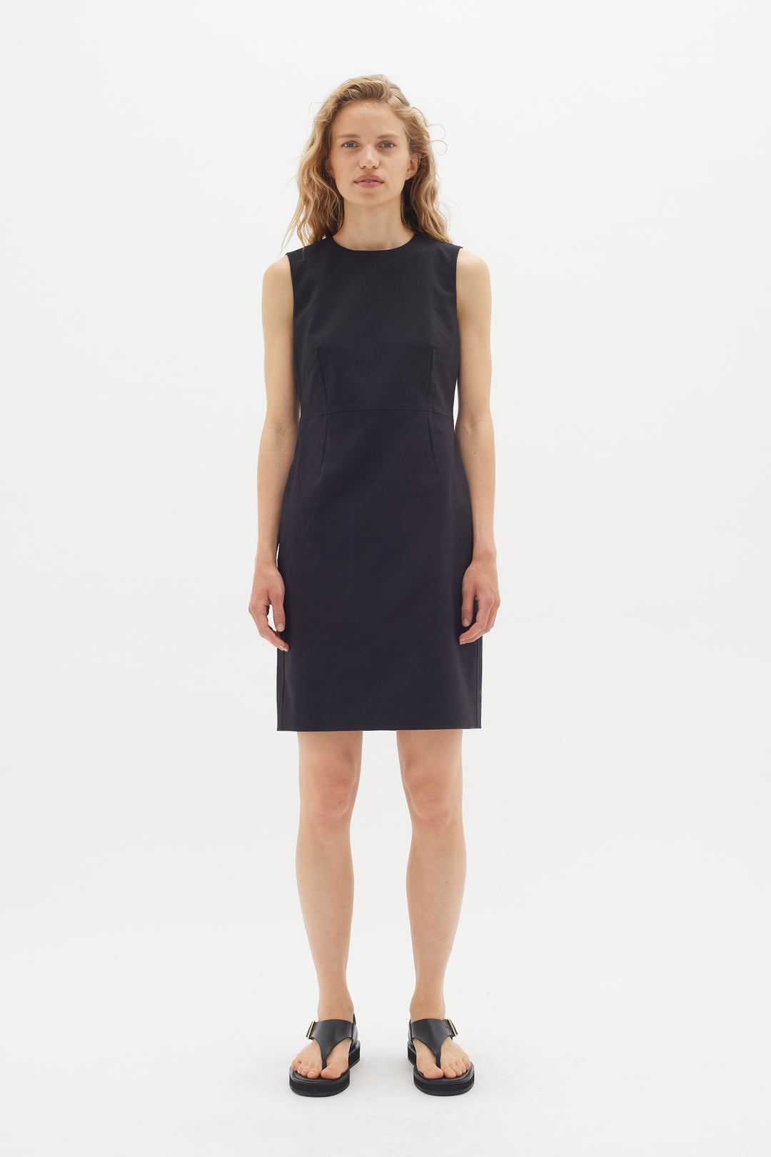 Robe courte sans manches Ziggi
