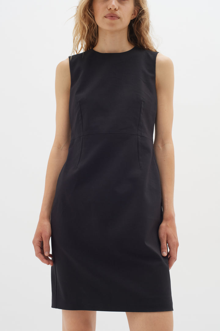 Robe courte sans manches Ziggi
