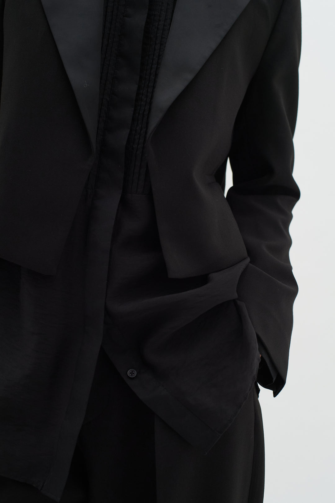Blazer court tuxedo avec satin Yael