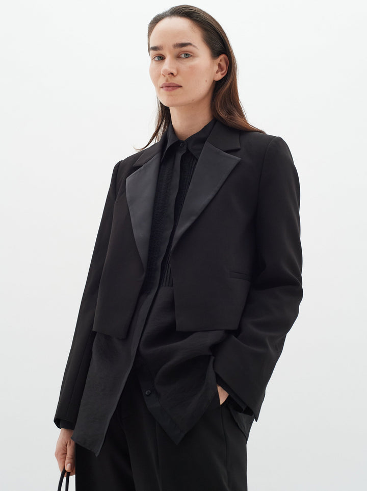 Blazer court tuxedo avec satin Yael