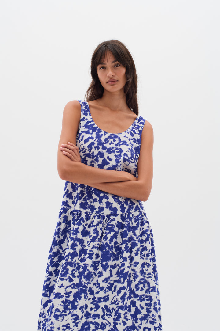 Robe midi sans manches avec imprimé abstrait Faye