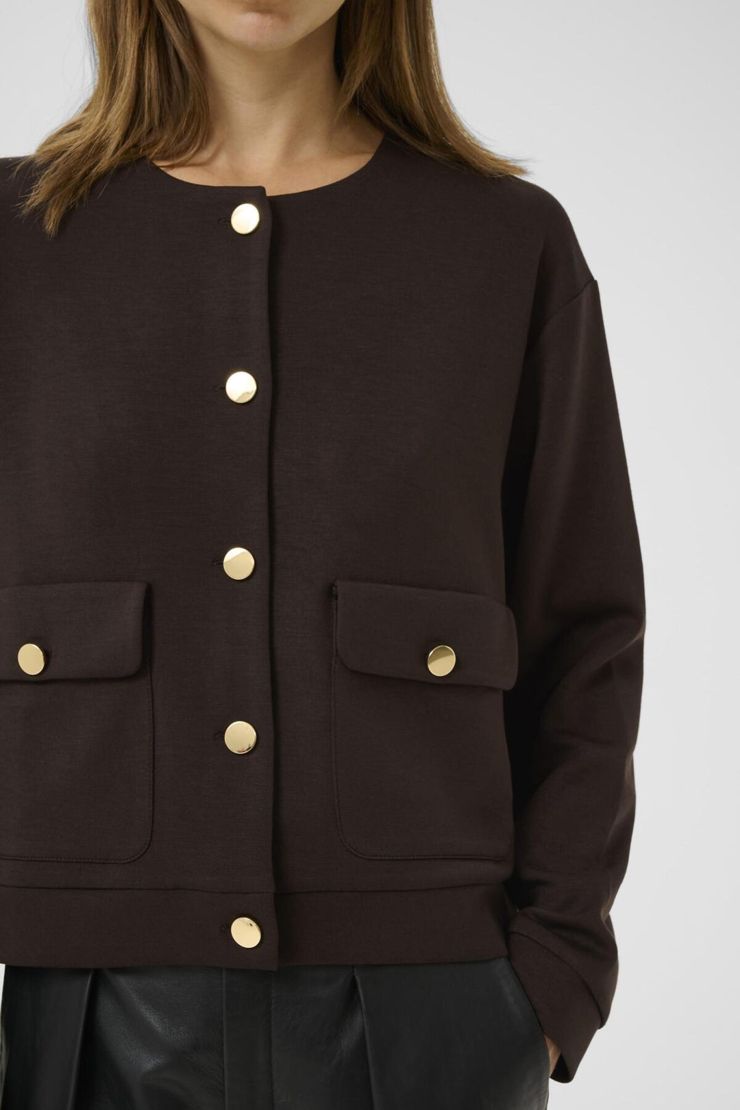 Cardigan court avec boutons dorés Gida