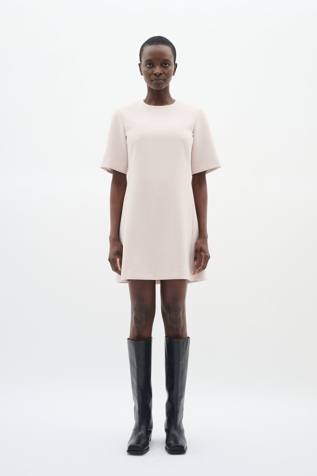 Robe courte classique Bryelle