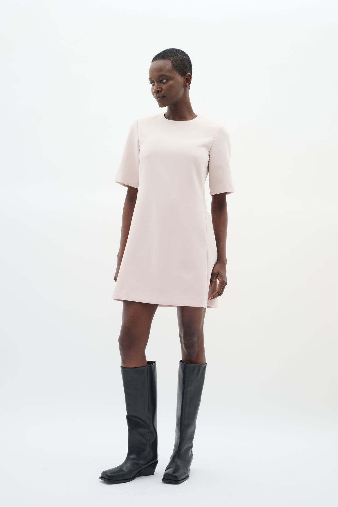 Robe courte classique Bryelle