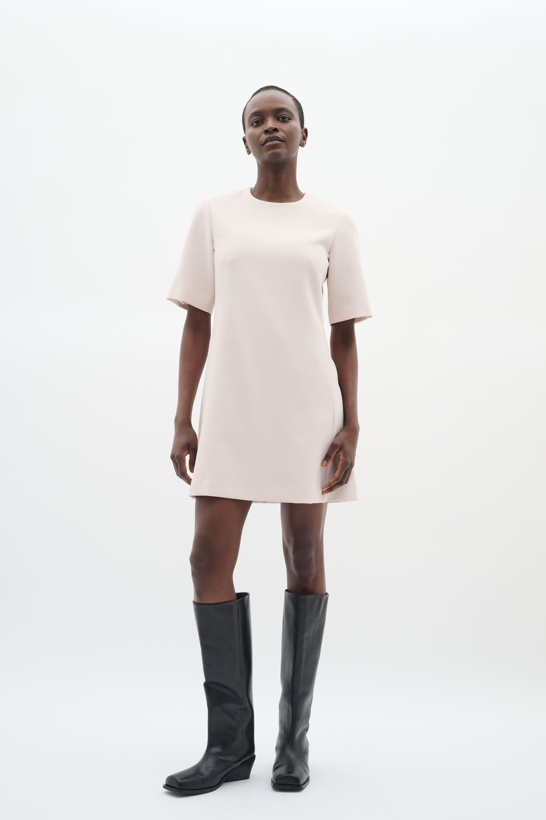 Robe courte classique Bryelle