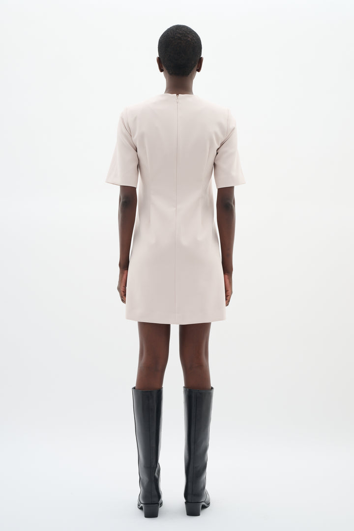 Robe courte classique Bryelle