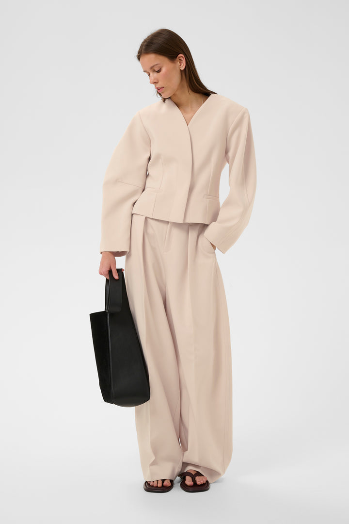 Veste courte à manches sculptées Chayce