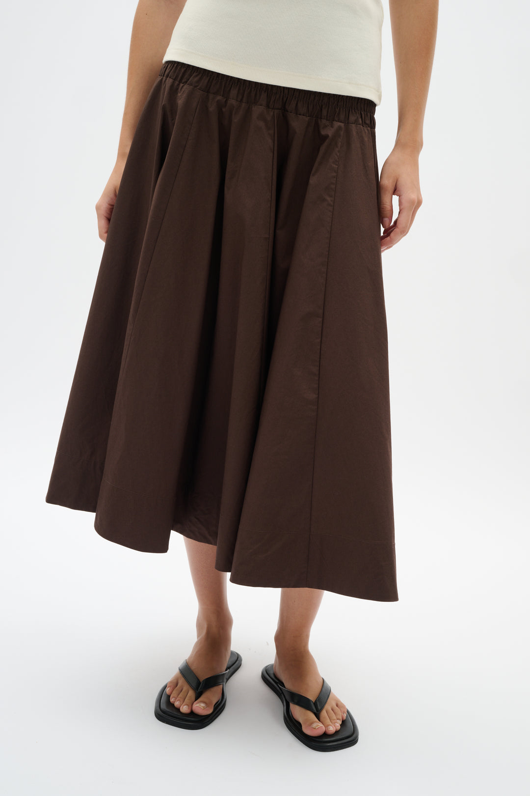 Jupe midi Raven fluide à taille smockée