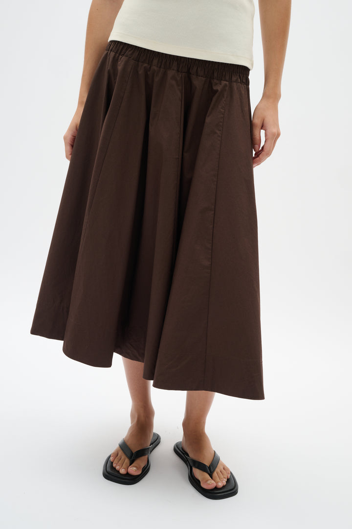 Jupe midi Raven fluide à taille smockée