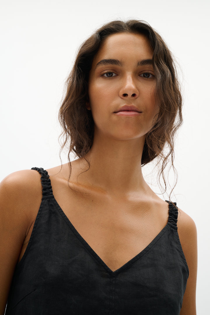 Camisole Elinor en lin à fines bretelles froncées