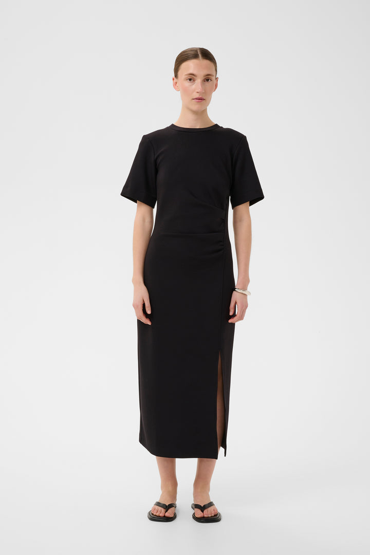 Robe Fari midi ajustée à fente discrète