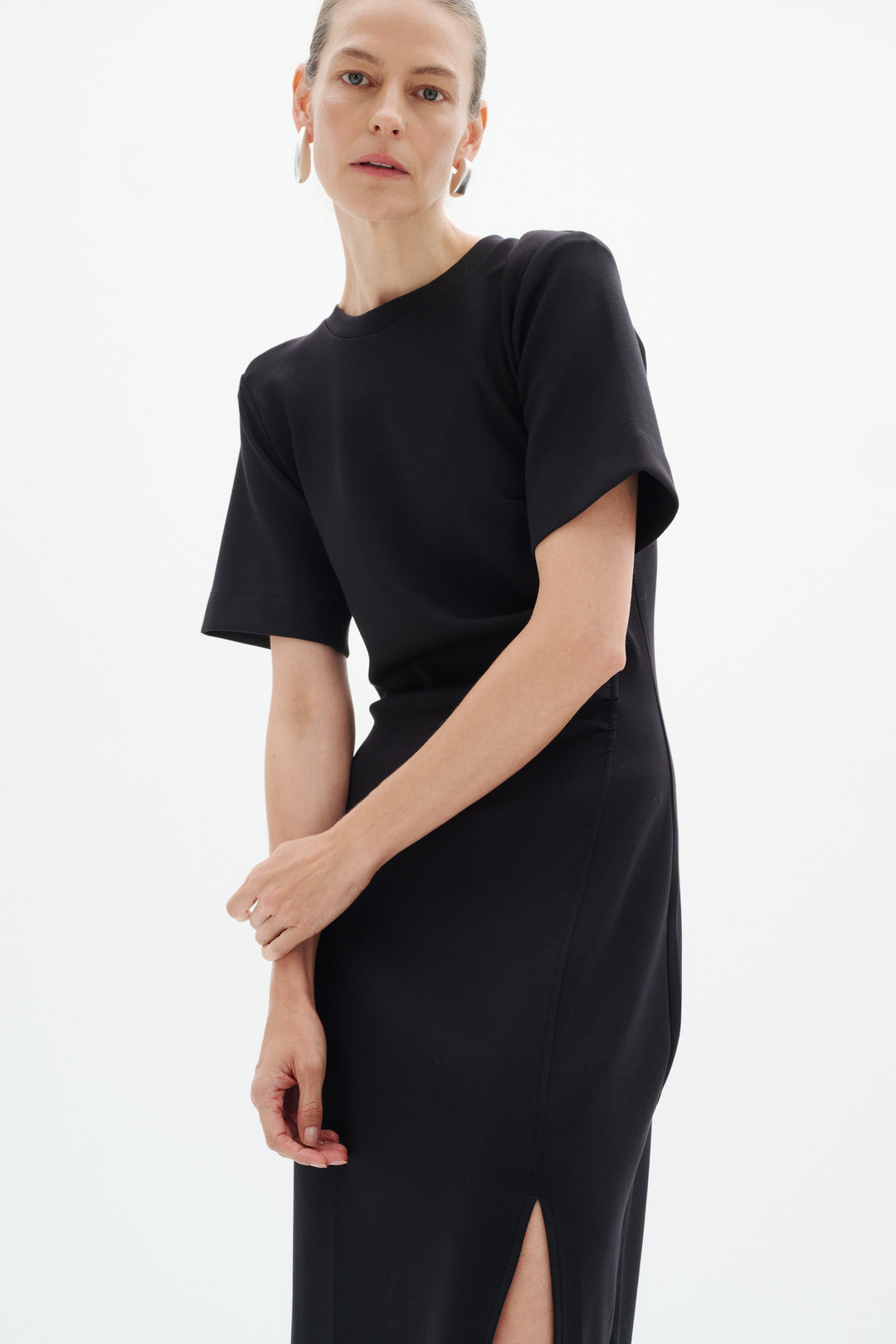 Robe Fari midi ajustée à fente discrète