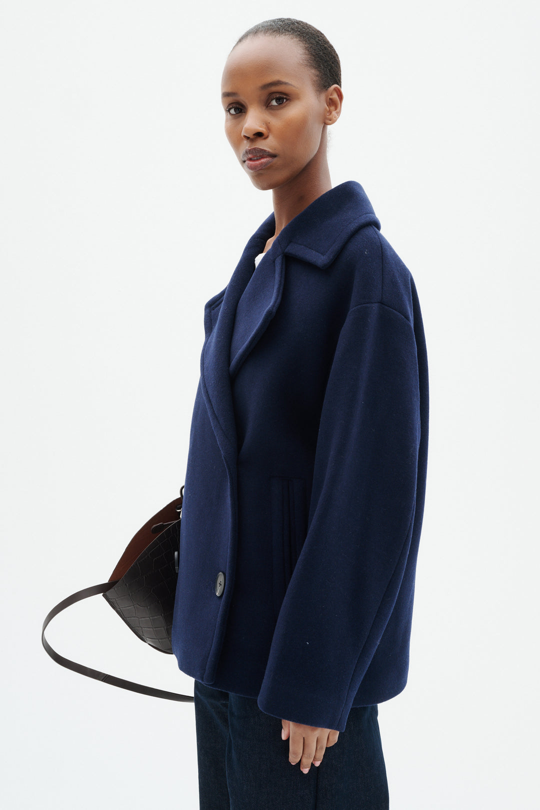 Manteau court croisé à revers surdimensionnés Zorah
