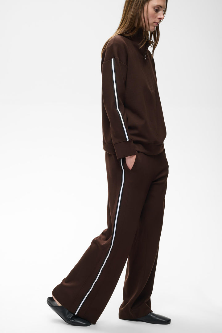 Pantalon confort Aggie à bandes latérales