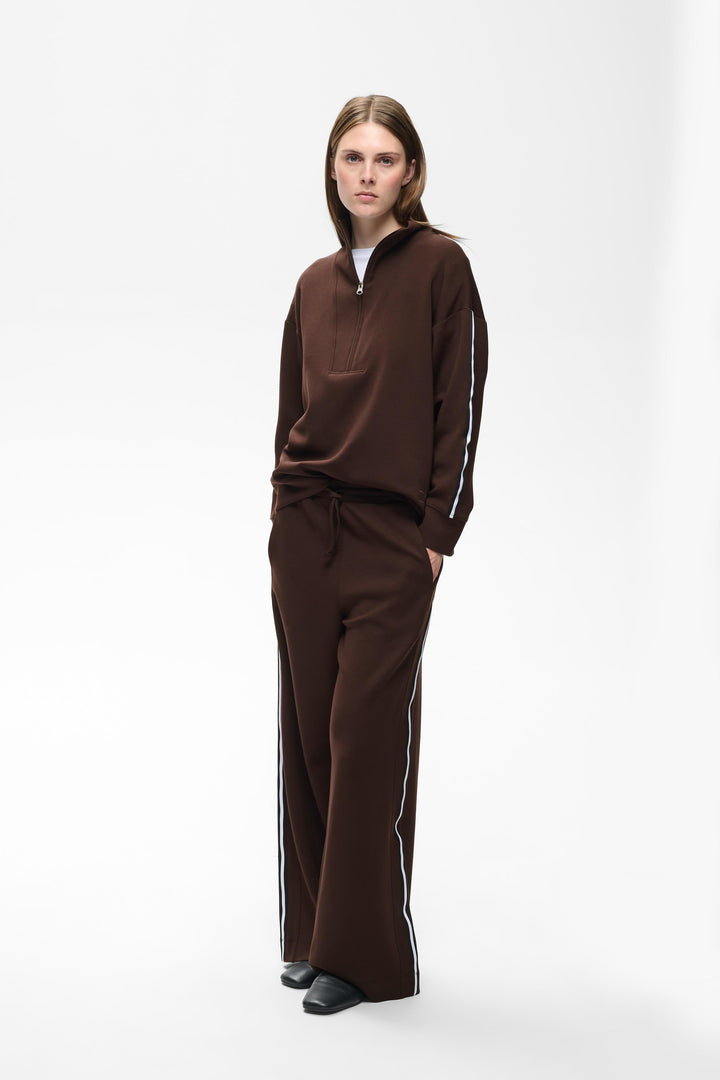 Pantalon confort Aggie à bandes latérales