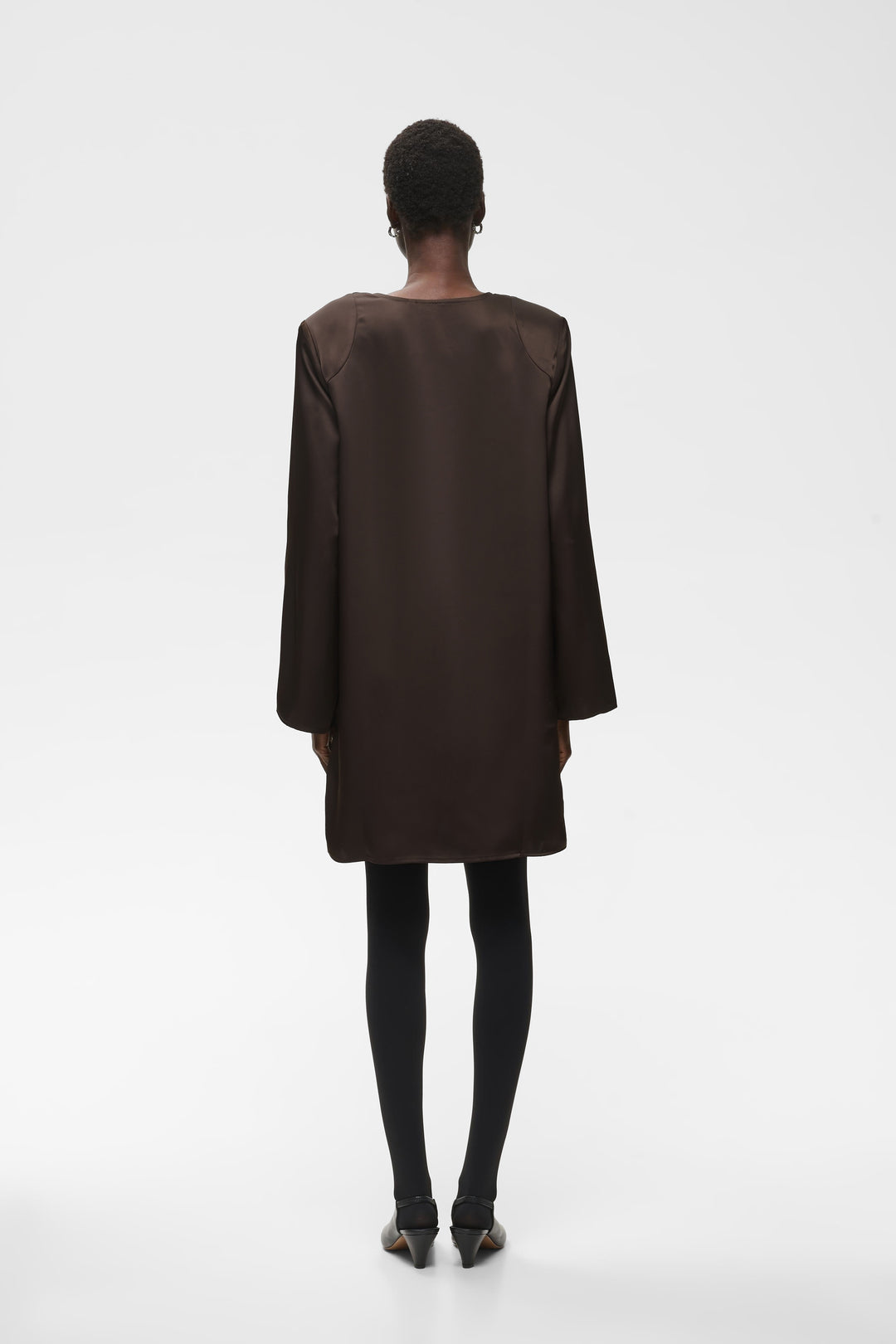 Robe courte satinée col drapé Olive