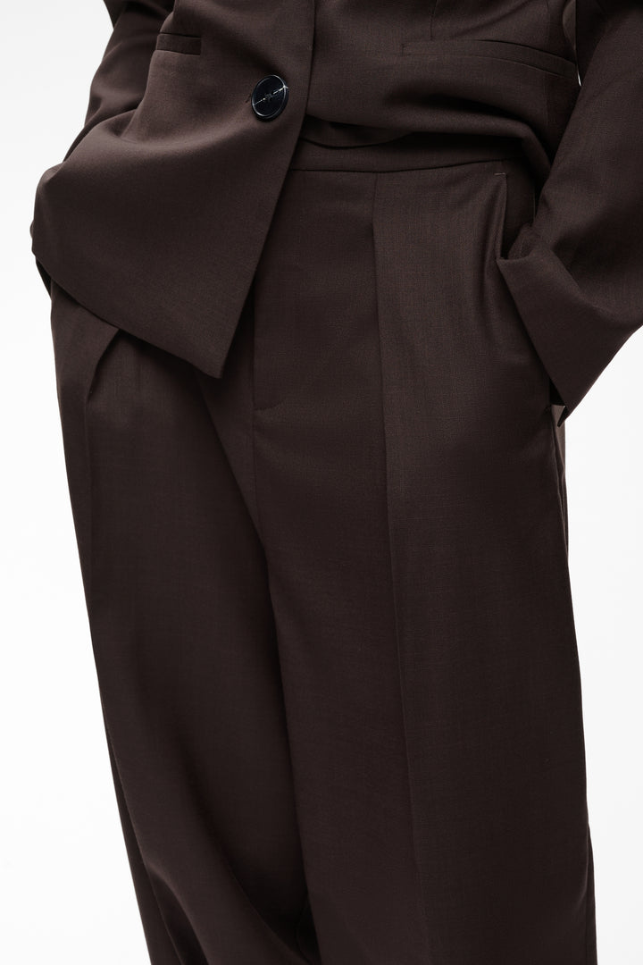 Pantalon Cadie barrel à plis marqués