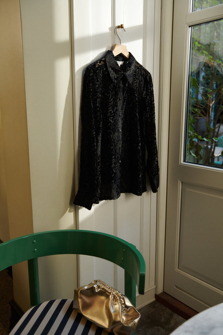 Blouse de velours dévoré