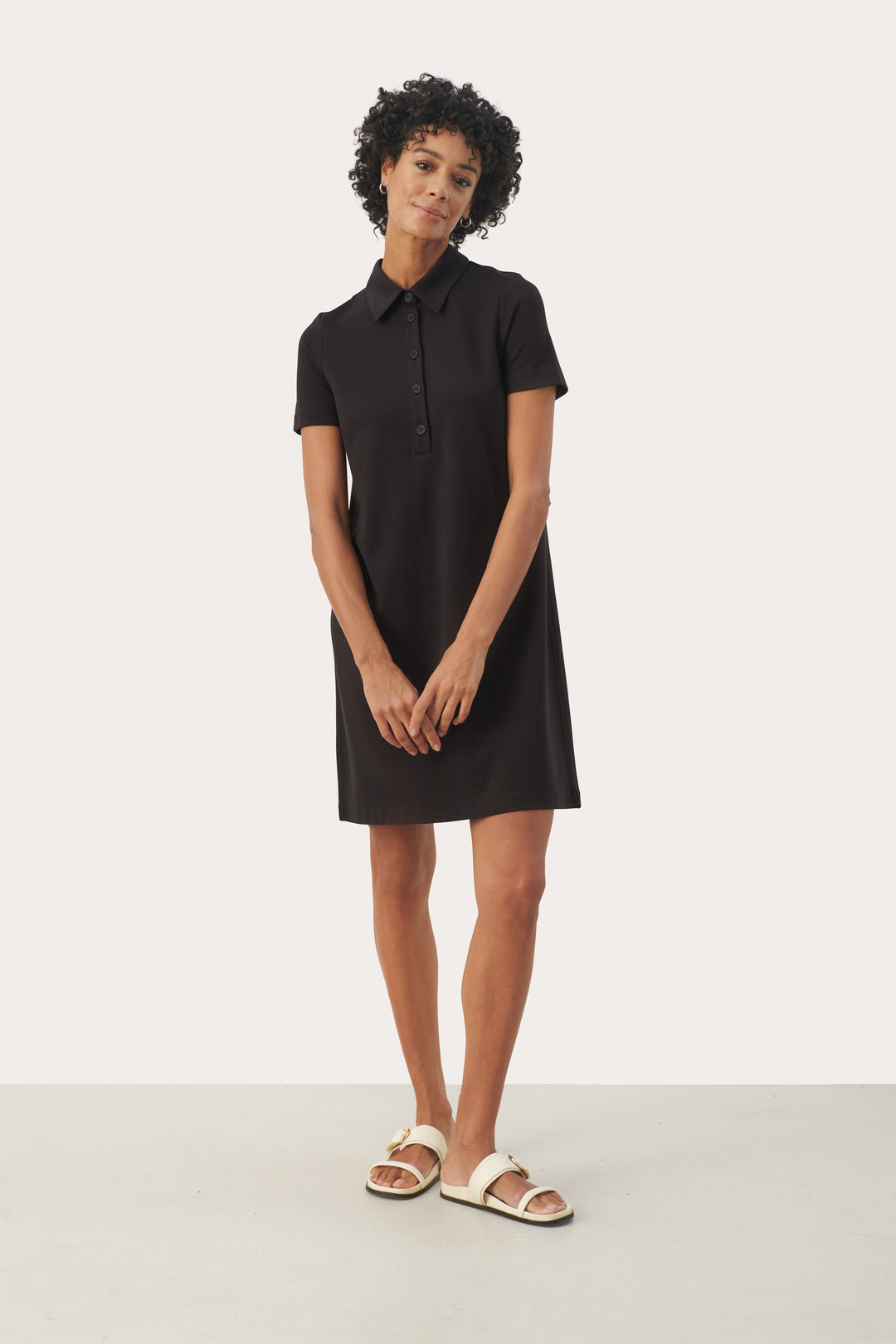 Robe Elivia