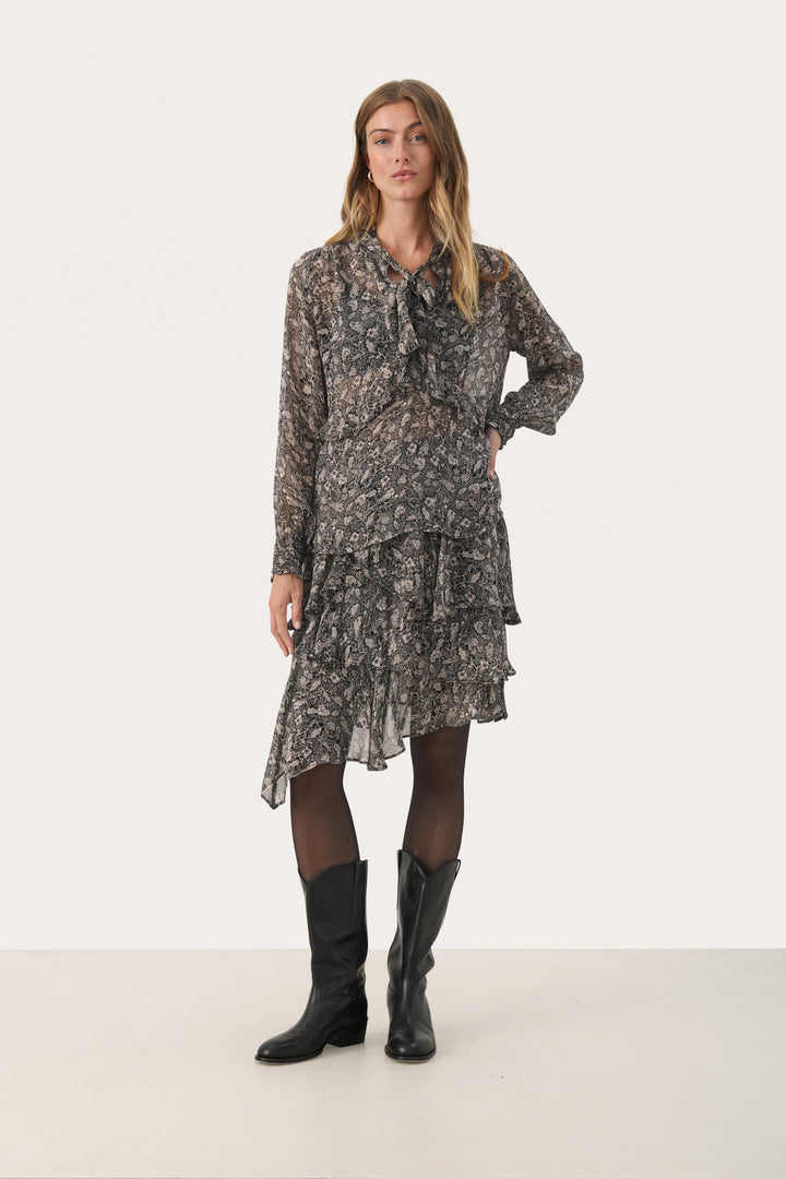 Blouse à col lavallière avec motif feuillage Monika