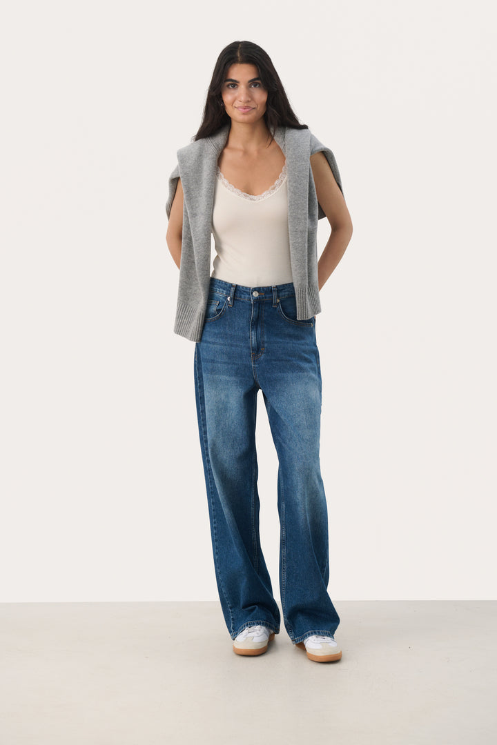 Camisole ajustée avec col en dentelle Jelona