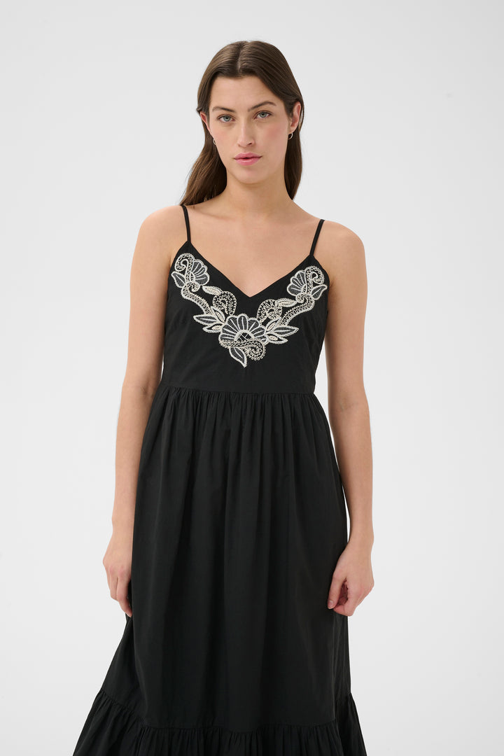 Robe longue Bianna à broderie florale