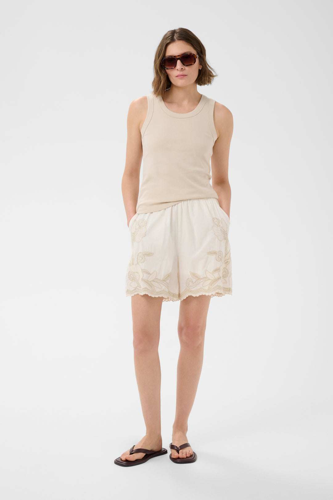 Short brodé Bitja à taille élastique