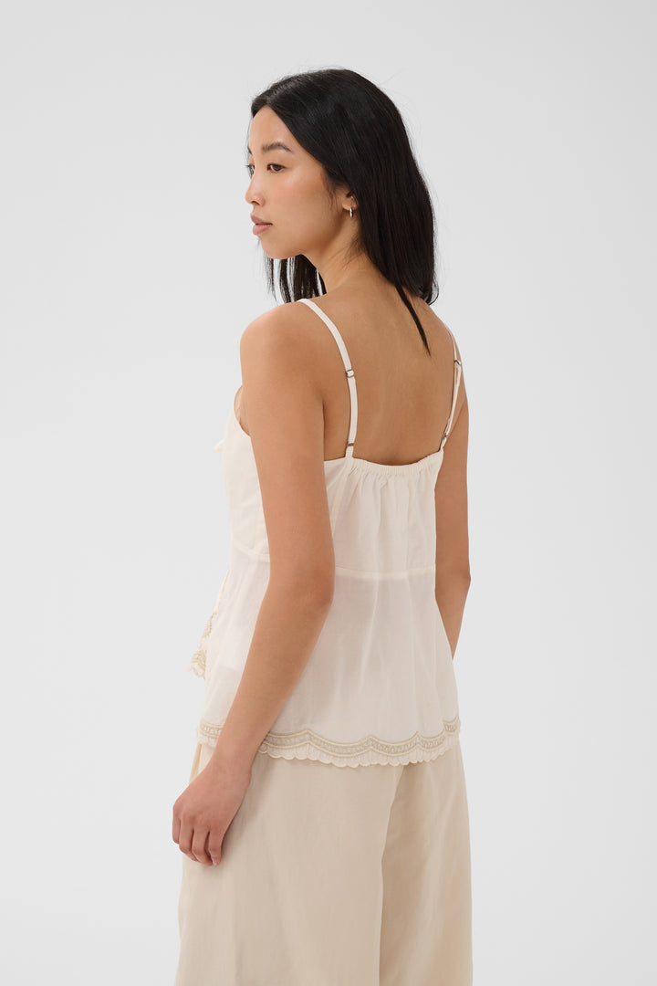 Camisole Bellisia brodée à fines bretelles