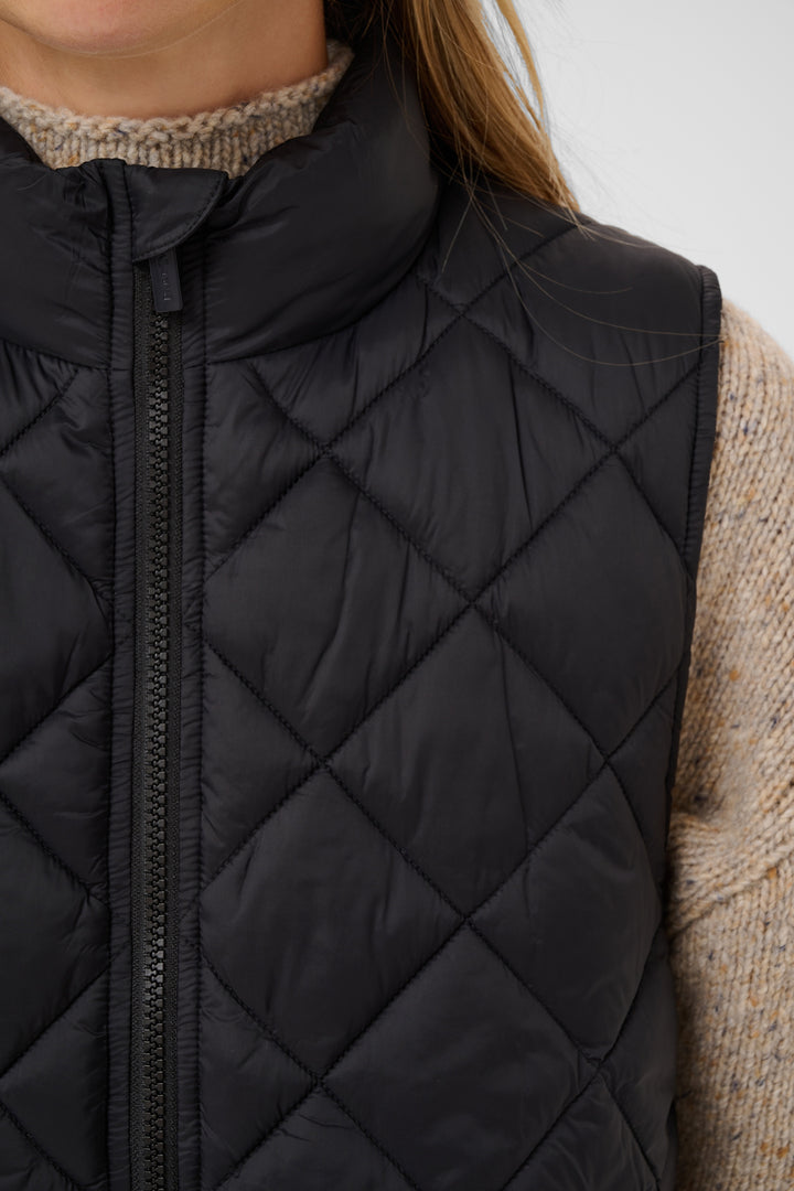 Veste matelassée Carlota sans manches à col montant