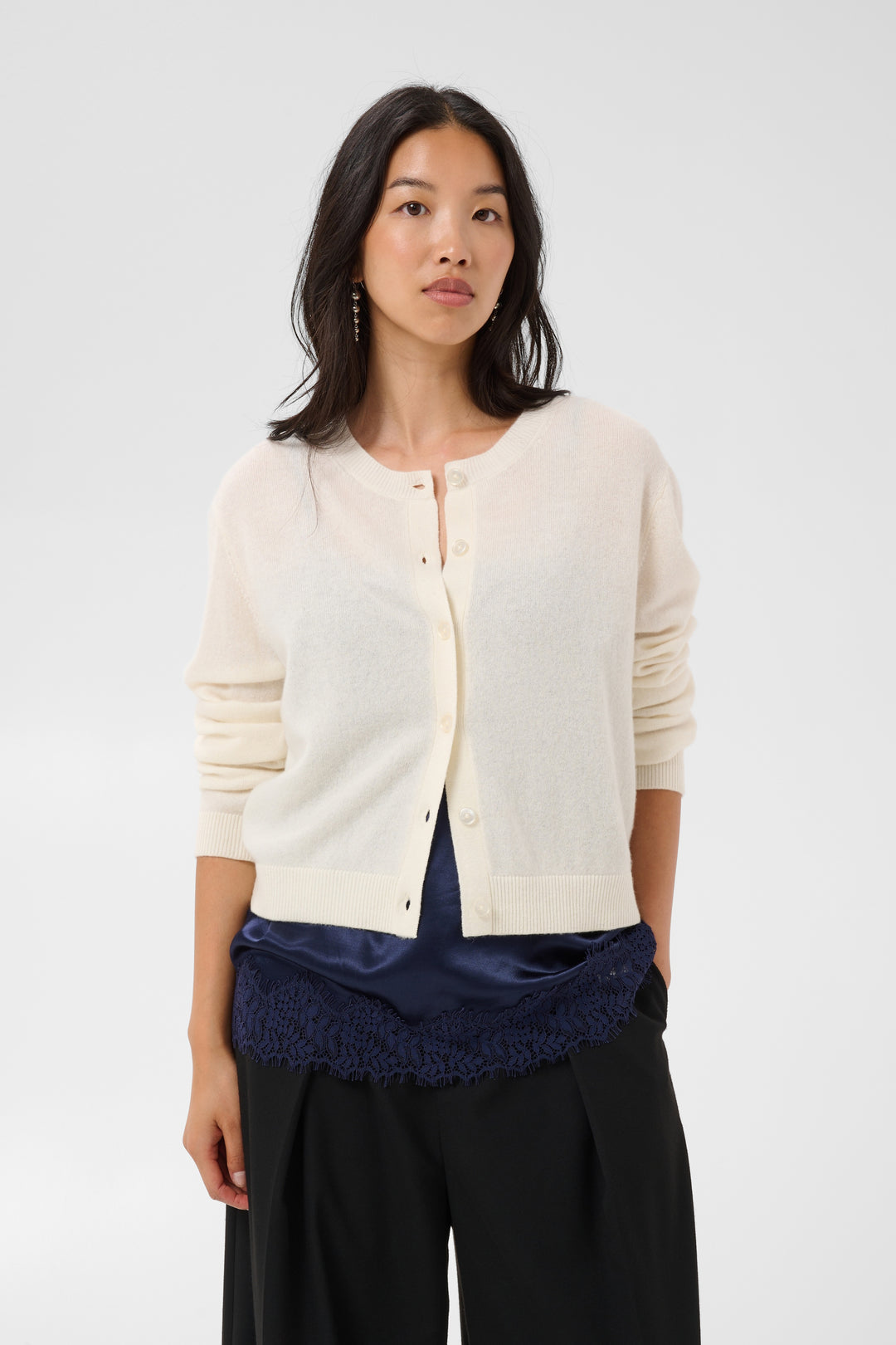 Cardigan court en cachemire col rond Carimi