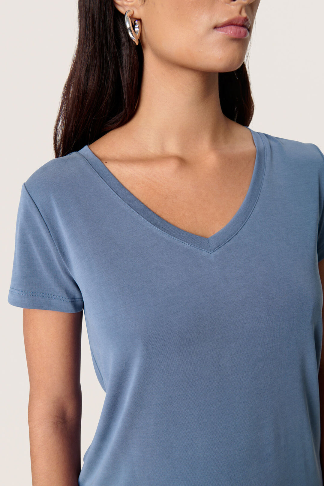 T-shirt fluide avec col V Columbine