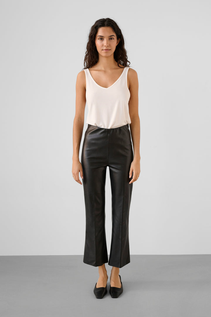 Pantalon crop bootcut en faux cuir Kaylee