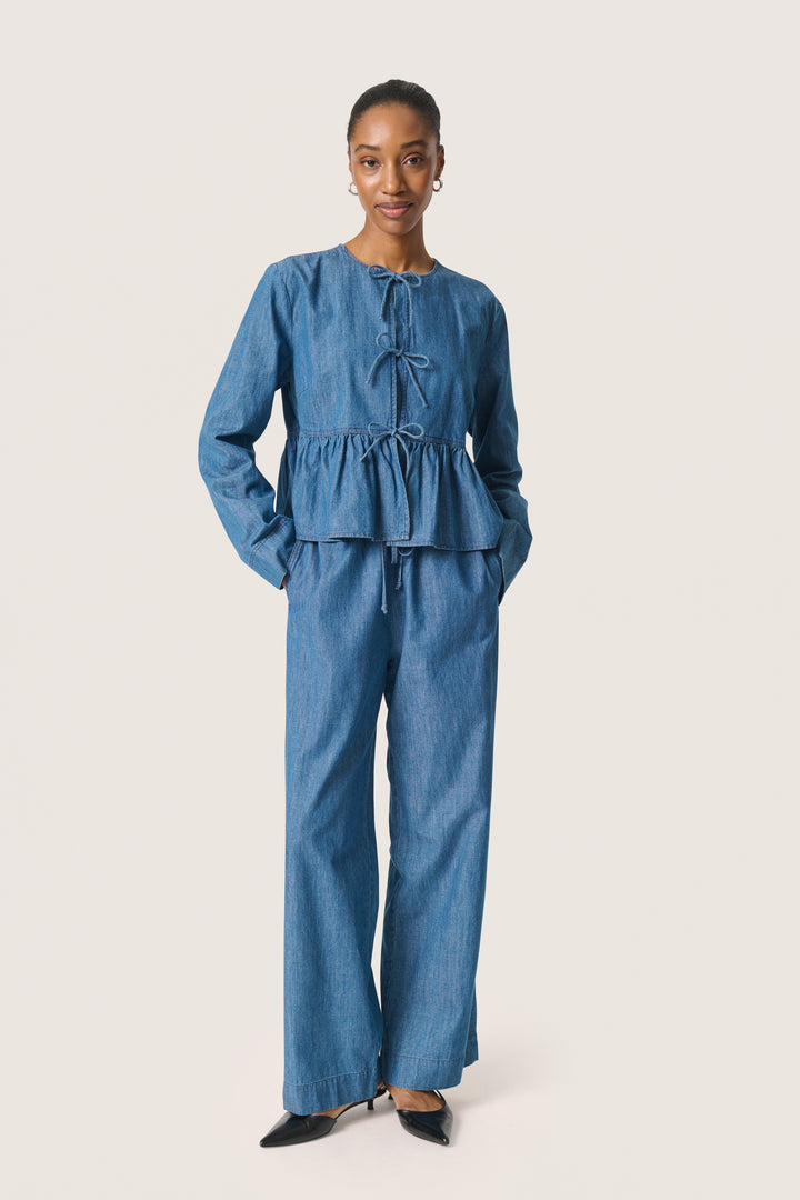Blouse en denim avec noeuds et basque Chamy