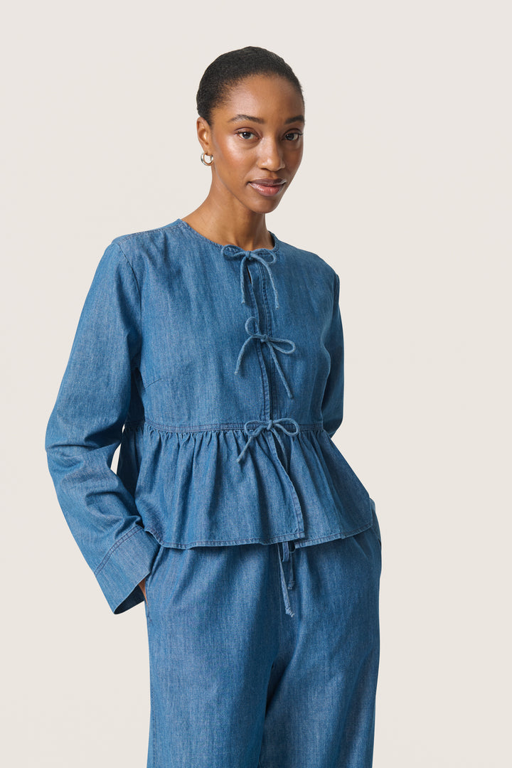 Blouse en denim avec noeuds et basque Chamy