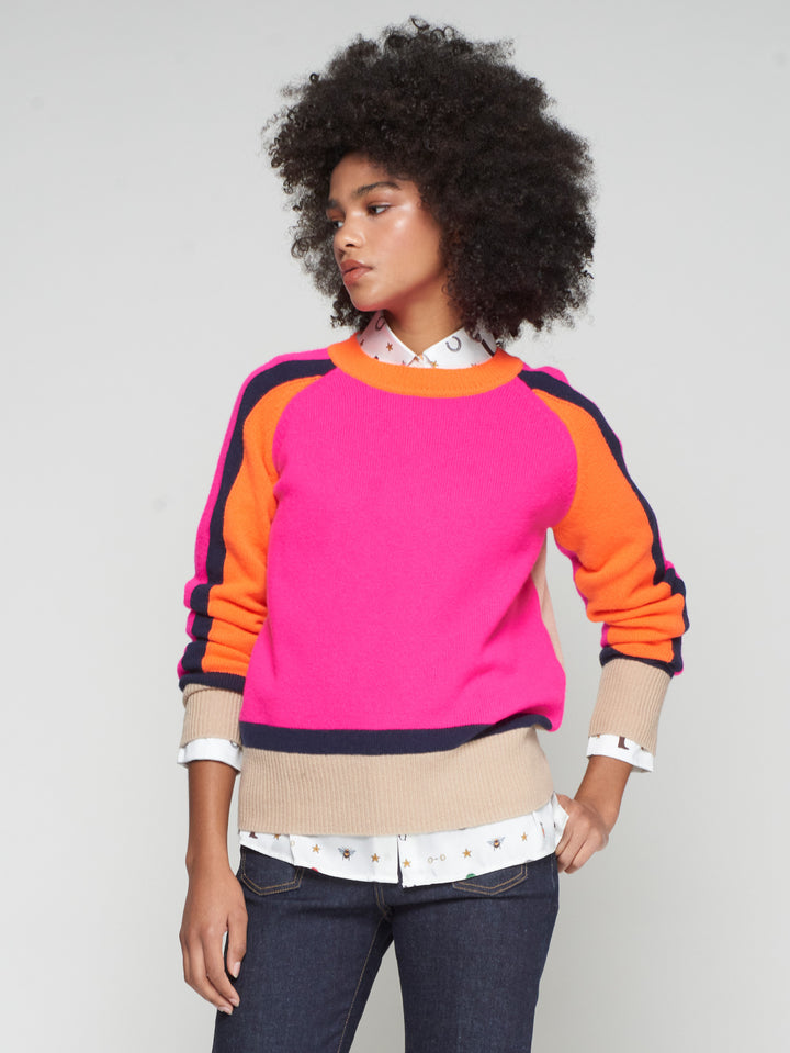Pull en laine avec bandes colorées