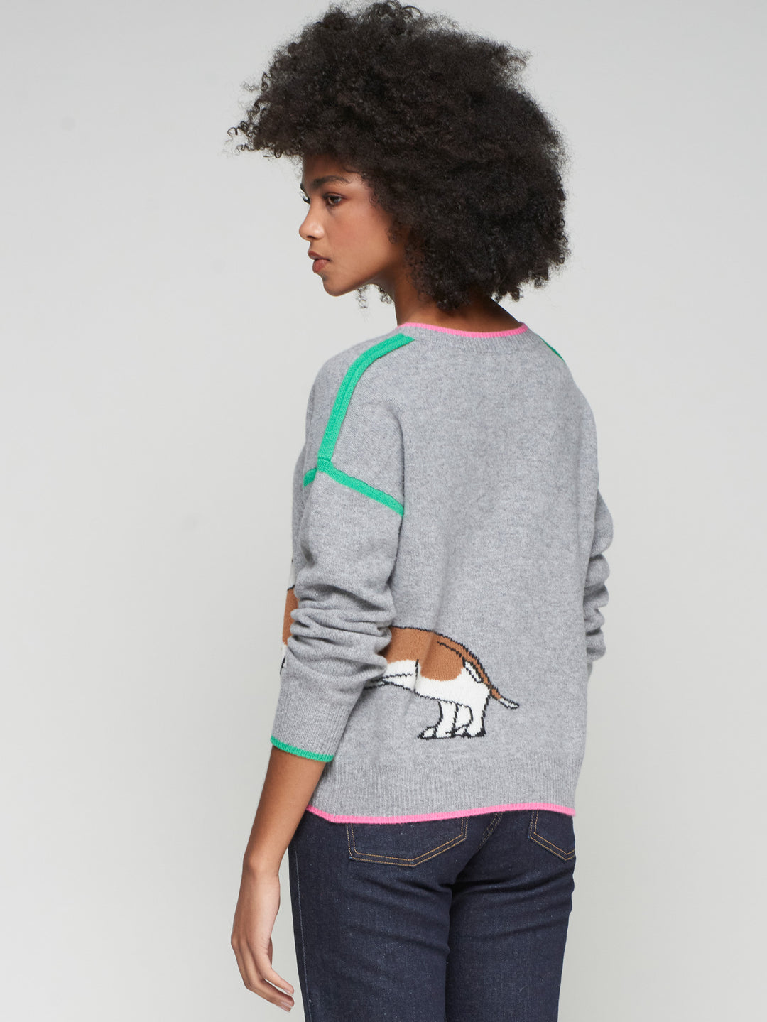 Pull en laine avec motif chien saucisse