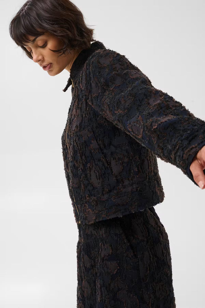 Veste courte texturée à fermeture éclair Cerin